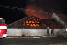 Požár stodoly ve&nbsp;Snopoušovech 19.02.2012