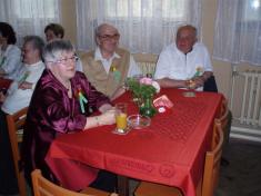 Setkání důchodců KD Snopoušovy 29.&nbsp;4. 2011&nbsp;foto: Eva Klepsová