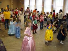 Dětský maškarní karneval 2008